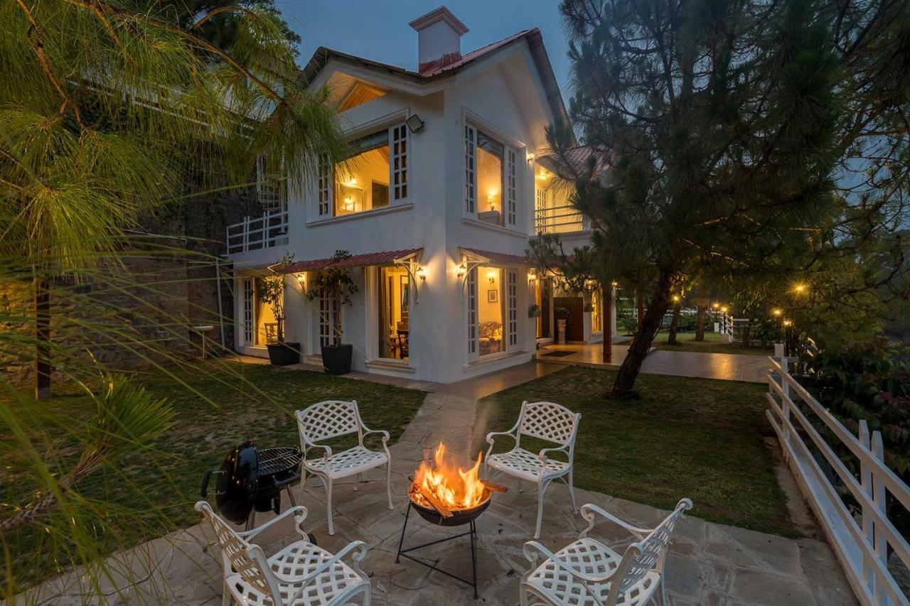 Stayvista At Bellevue With Outdoor Jacuzzi Kasauli Eksteriør billede