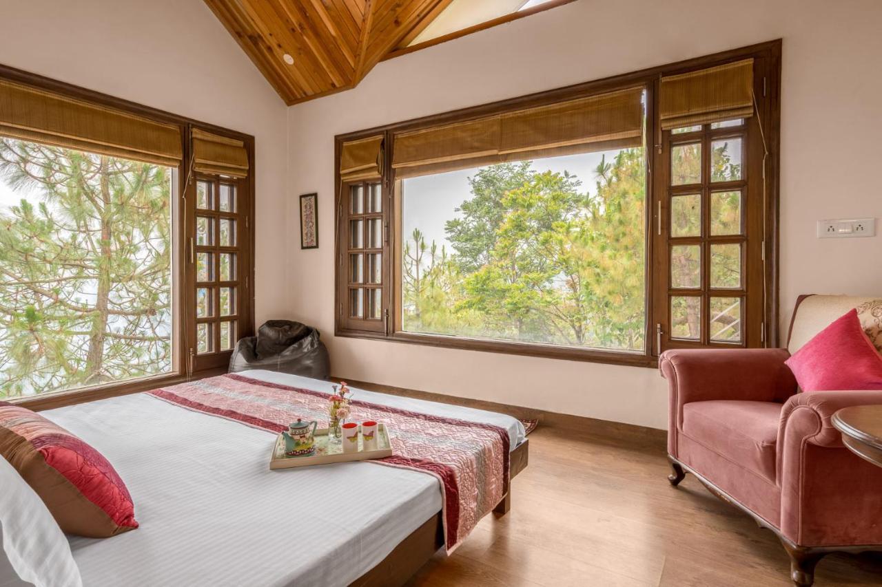 Stayvista At Bellevue With Outdoor Jacuzzi Kasauli Eksteriør billede