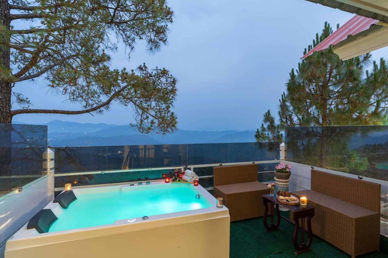 Stayvista At Bellevue With Outdoor Jacuzzi Kasauli Eksteriør billede