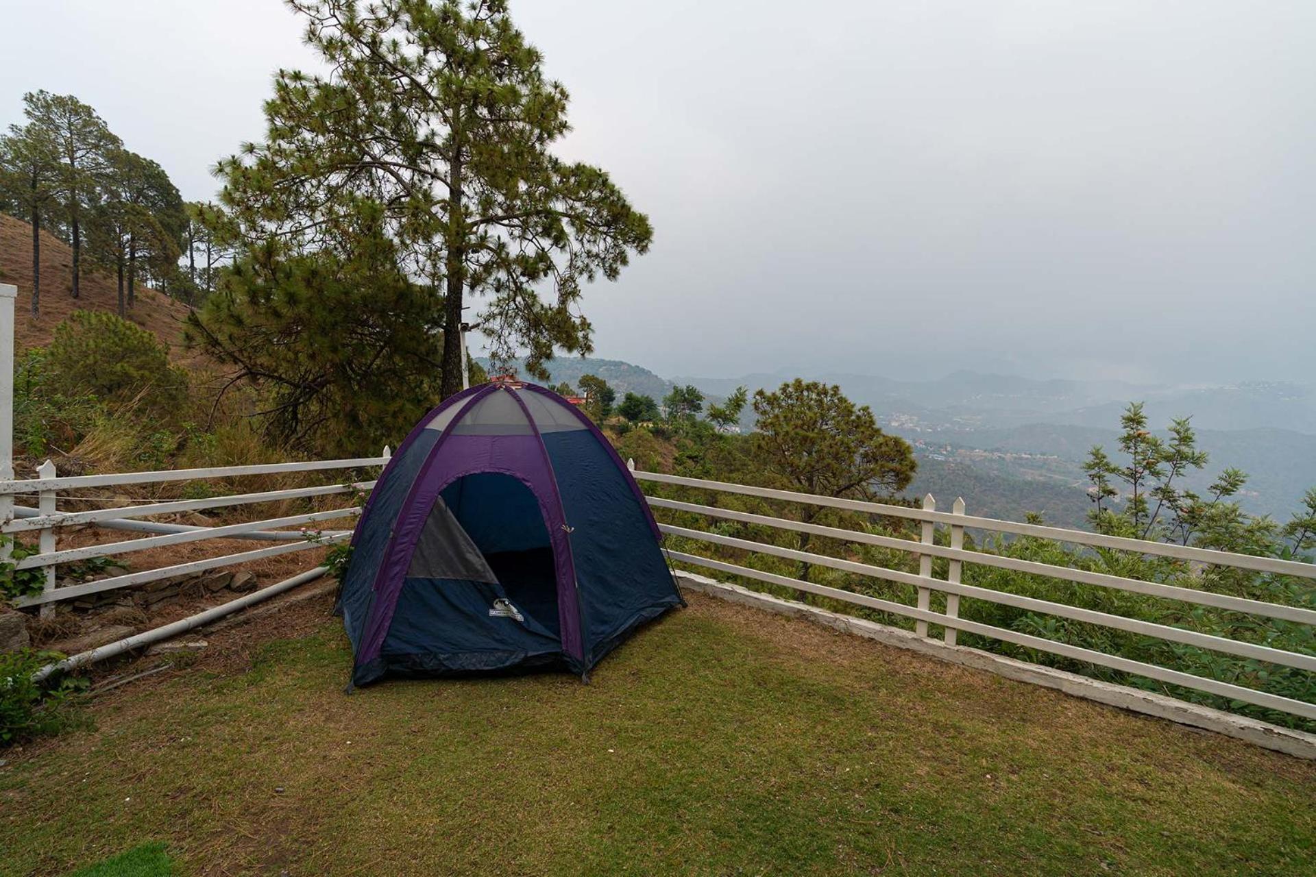 Stayvista At Bellevue With Outdoor Jacuzzi Kasauli Eksteriør billede